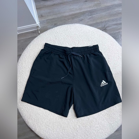 Adidas Active Shorts 7” - Picture 1 of 2